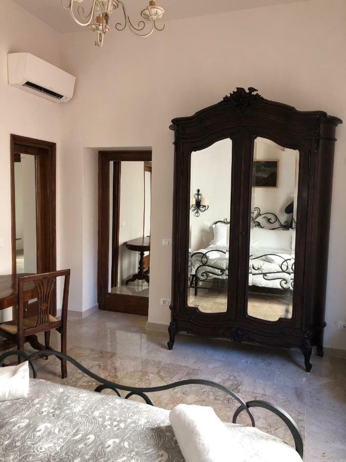 Viola Borgia Apartment ฟลอเรนซ์ ภายนอก รูปภาพ